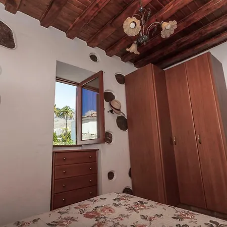 La Casa Baja منزل ريفي
